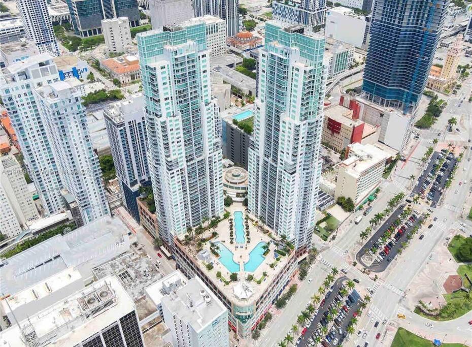 Resort And Luxurious Living In Downtown Miami Eksteriør billede